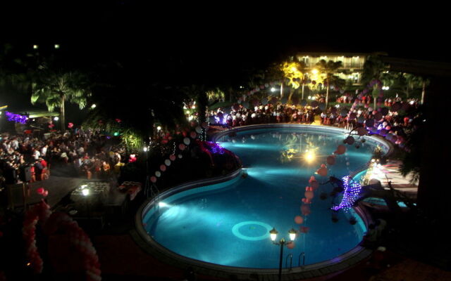 CRYSTAL RESORT - Continental Club