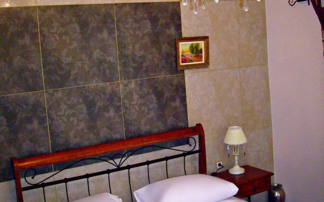 Room Honeymoon