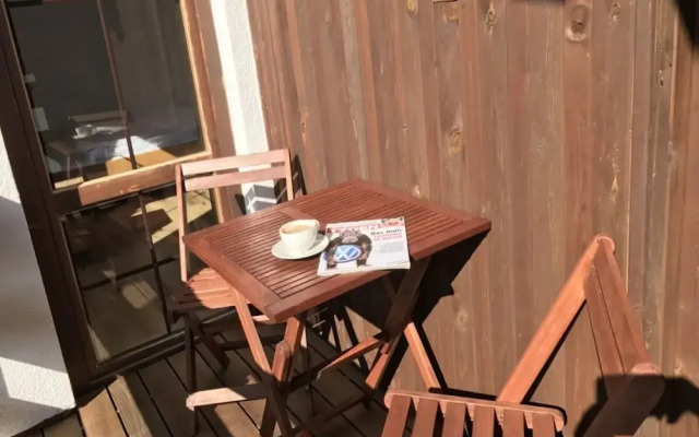 Spacious Apartment With Easy Connectivity