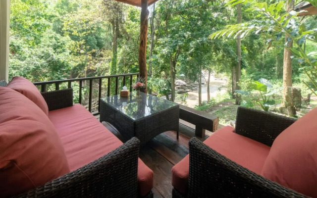 Tawan Riverside - Elephant Resort