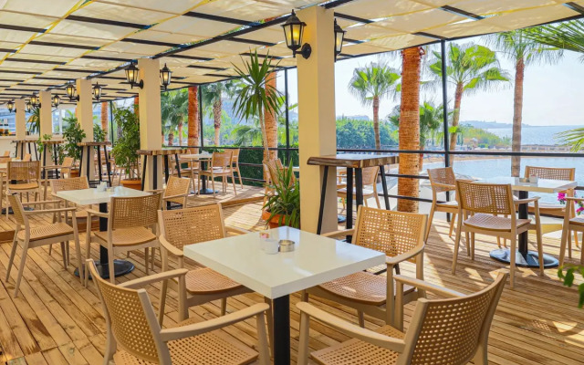 Alonya Beach Hotel