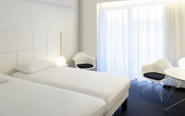 Louise Hotel