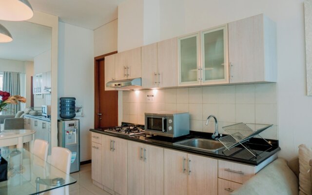 Elegant And Strategic 2Br Apartment At Thamrin Residence
