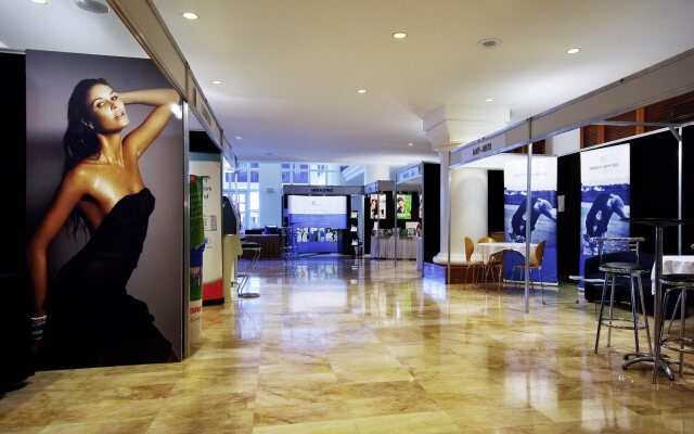 Pullman Cairns International