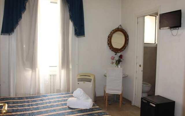 Light Inn Affittacamere