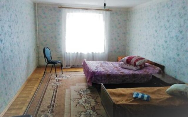 Guest House on Vologodskiy 5