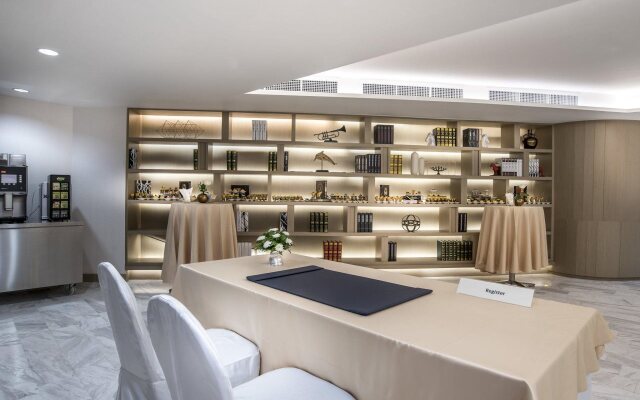 Novotel Phuket City Phokeethra Hotel