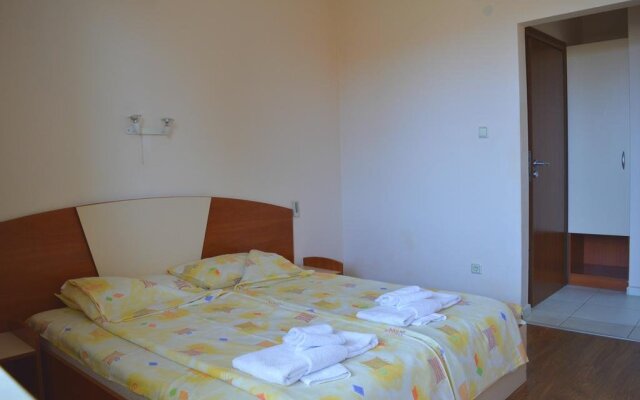 Family hotel Neptun Lozenets