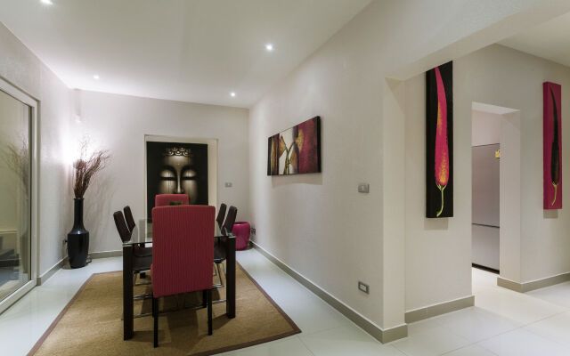 Luxury Pool Villa SRV