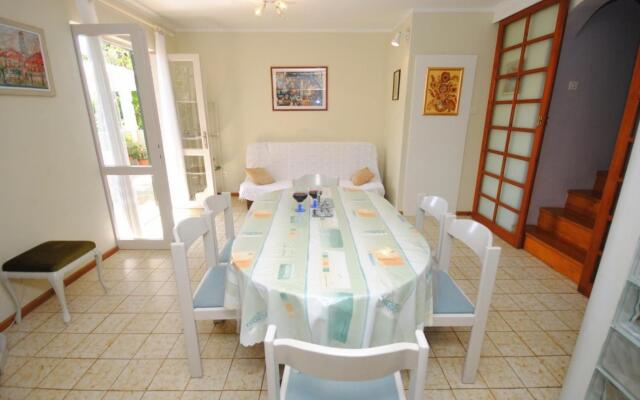 Rina - 200 m from beach - A1(6)