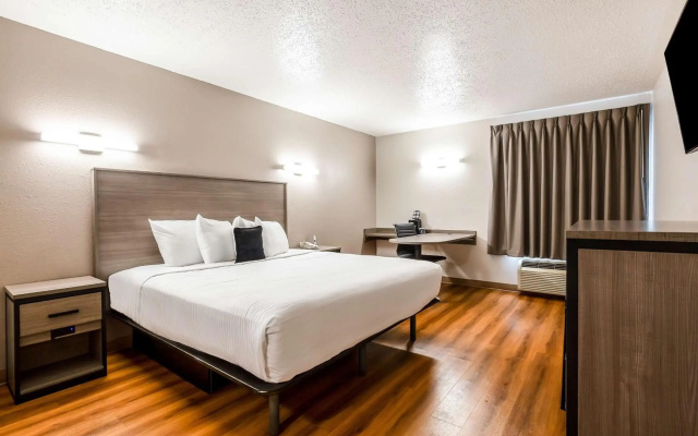 Red Lion Inn & Suites Pontoon Beach