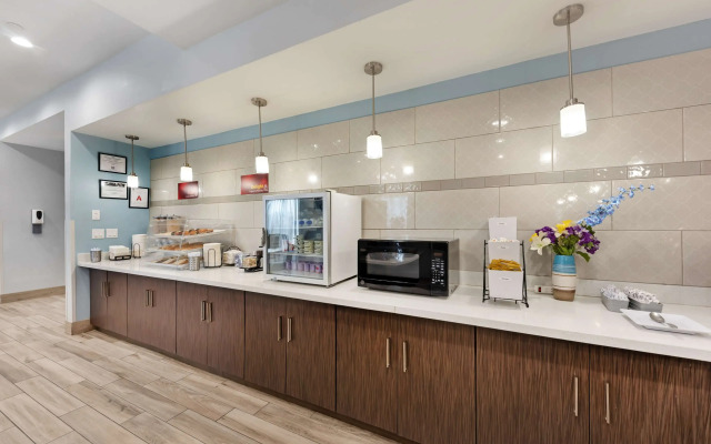 Best Western Plus Buda Austin Inn & Suites