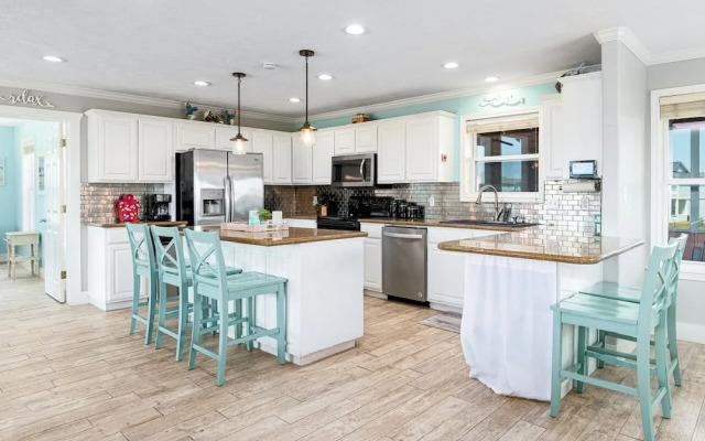 Selah 3 Bedroom Home by RedAwning