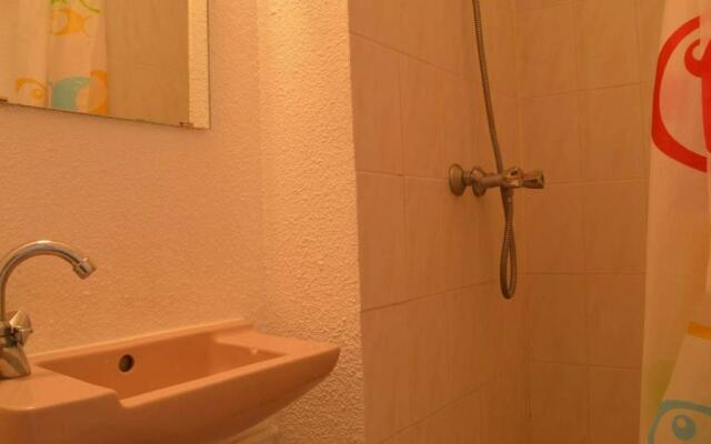 Appartement Saint-Cyprien, 2 pièces, 6 personnes - FR-1-225D-4