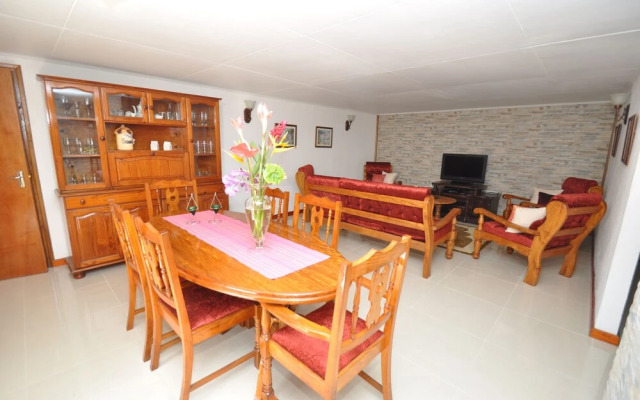 Chrisent Residence