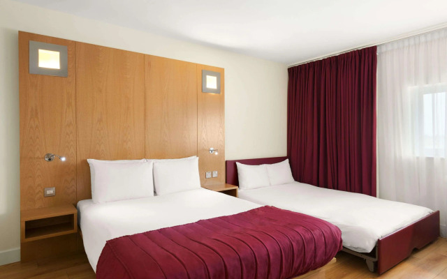 Ramada Encore by Wyndham Doncaster Airport