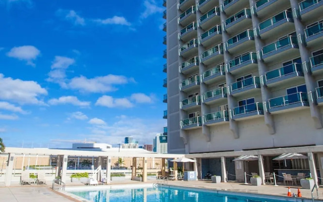 Ala Moana Hotel by AirPads