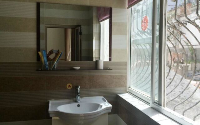 Dali Cloudy Yard Inn