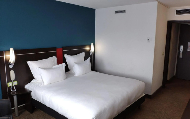 Golden Tulip Roissy Saint Witz