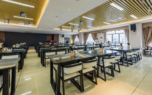 Hui Cui Lou Hotel