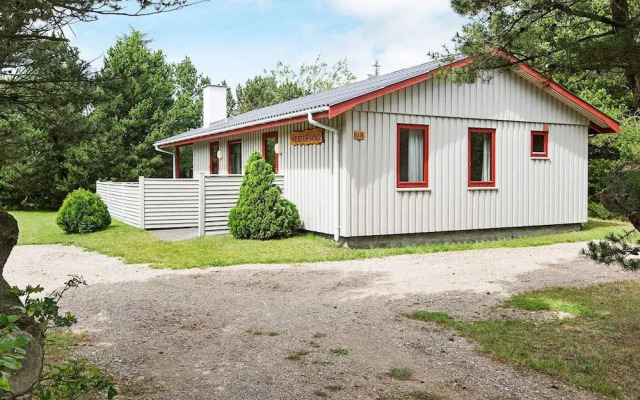6 Person Holiday Home in Blavand