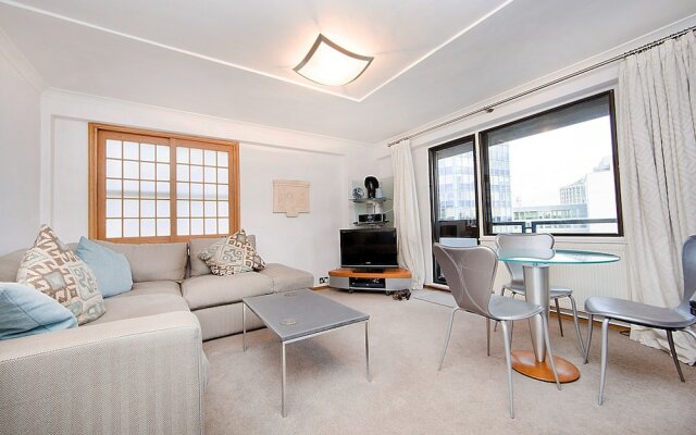 One Bedroom Apartment With Great Views Close to Covent Garden