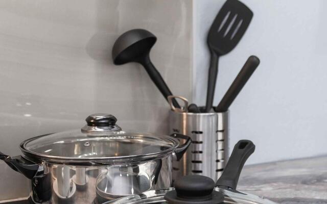 Санди на улице  Корабельная