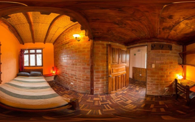 Pululahua Ecolodge