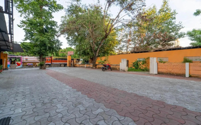 Treebo Eden Park Hotel, 3 Km From Puducherry Airport