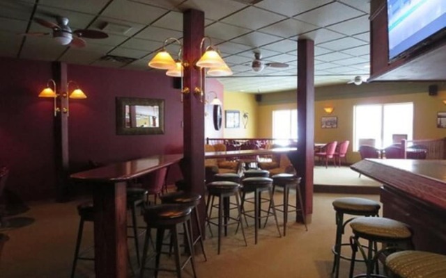 Town and Mountain Hotel