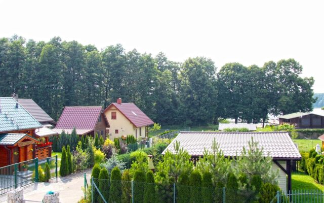 Attractive Holiday Home at Lubusz near Lake