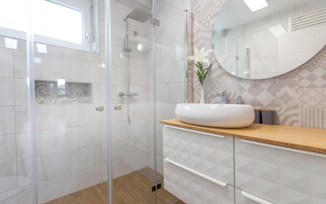 Beautiful Apartment in Koper With 3 Bedrooms and Wifi