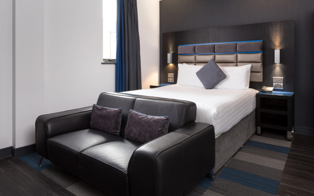 Roomzzz Chester City