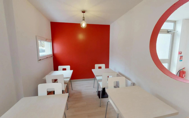 Premiere Classe Reims Ouest - Tinqueux