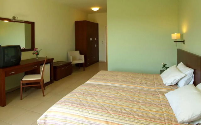 Skiathos Club Hotel Suites