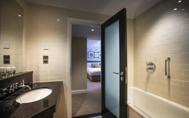 Отель The Clermont London, Victoria