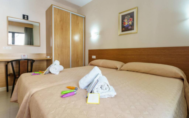 Hostal Costabella - Comfort Triple Room Standard Rate