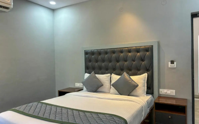 Palm Mystic Inn - Indiranagar