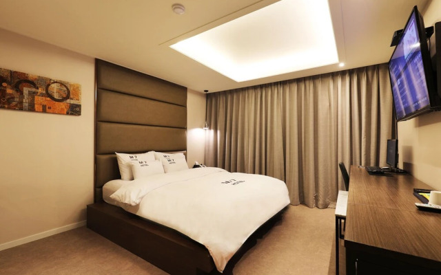 Yongin Singal M7