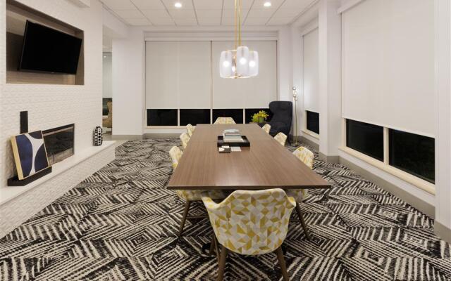 Hilton Garden Inn Birmingham/Lakeshore Drive