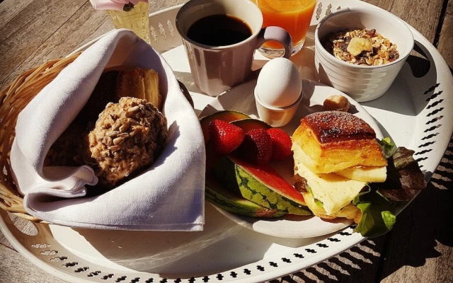 Horvan Bokkafé & Bed & Breakfast