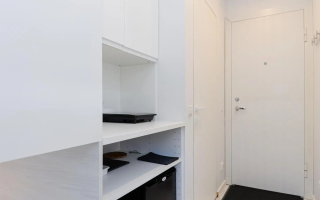 Apartment Amber White