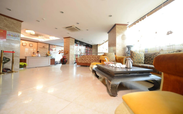 Sunset Westlake Hanoi Hotel