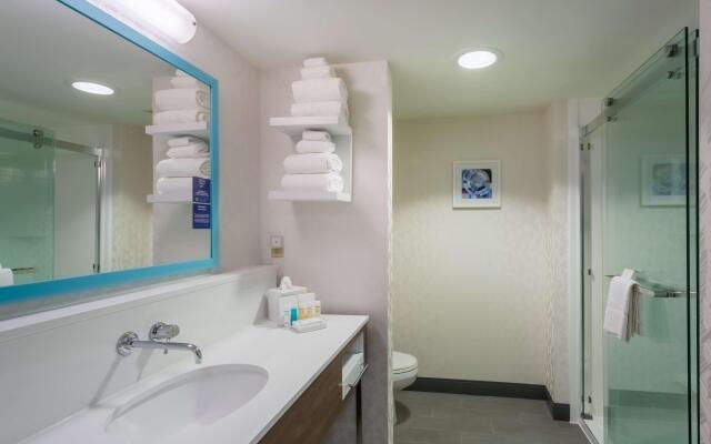 Hampton Inn & Suites Herndon-Reston