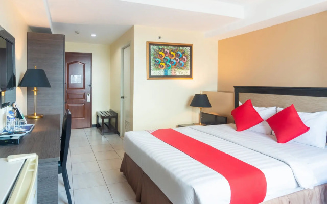 OYO 187 The Maxwell Hotel