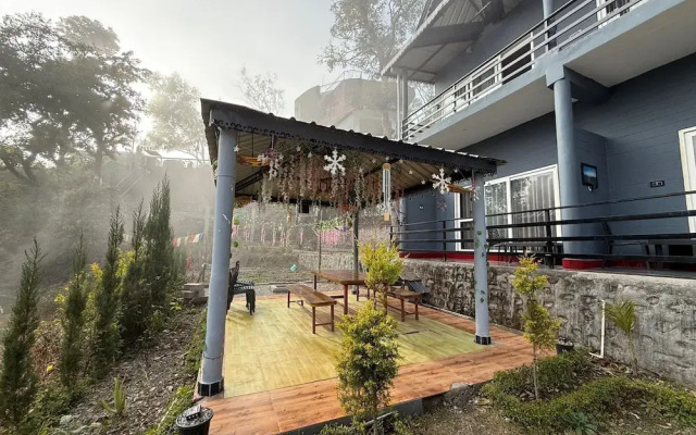 Maakot Homestay