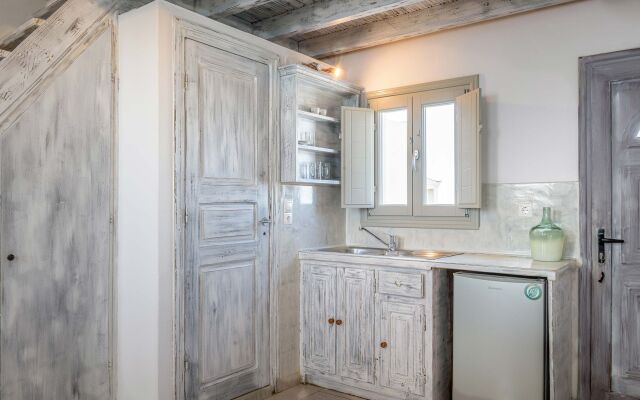 Santolia Art Suites