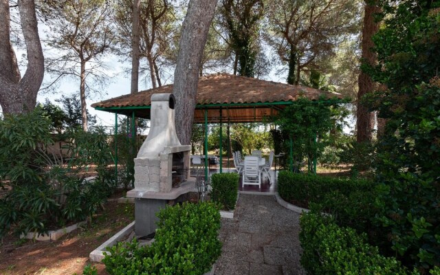 Villa Carmen With Garden And Pool