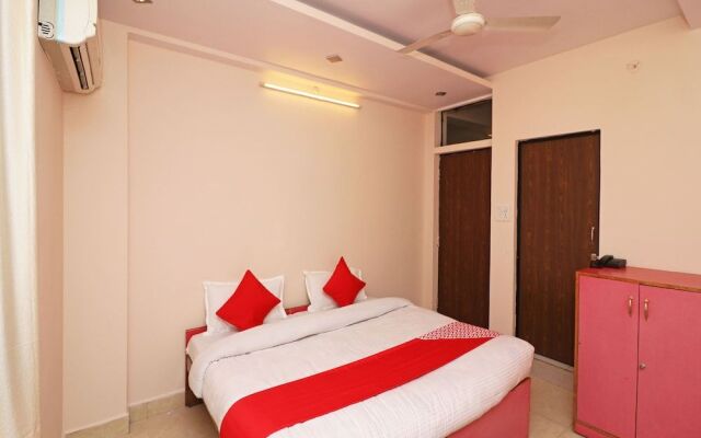 OYO 13884 Holiday Homes