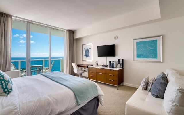 Million Dollar Ocean View Luxury Studio w/ Balcony + FREE PARKING